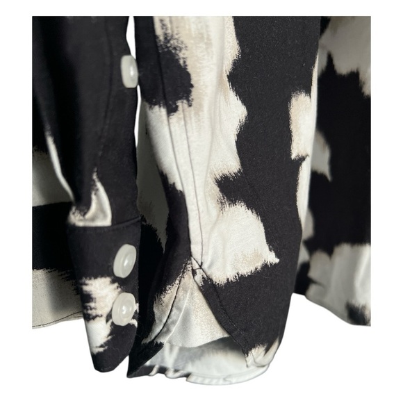 Chico’s Long Sleeve No Iron Black Floral Button Down Stretch Tunic Sz 2.5 US 14 - Picture 11 of 15